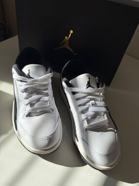 Jordan Men’s Low-Top Sneakers in White and Black